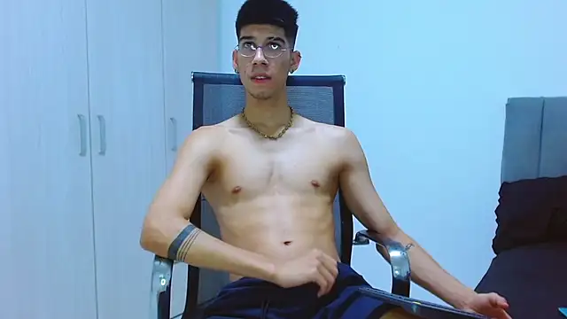 jhony-sex online show from October 2025 06:31:01 AM