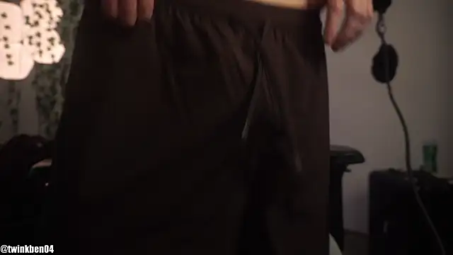 Snapshot of twinkben chatting on October 2025 08:07:01 PM twinkben online show from October 2025 08:07:01 PM