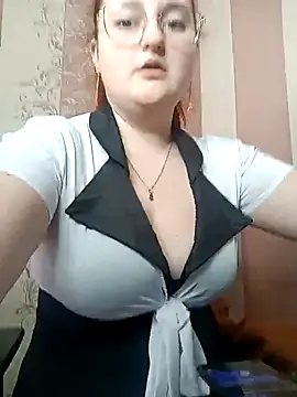 WhiteBellaX online show from February 2026 08:40:02 AM