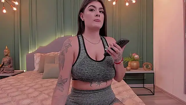 Snapshot of IrisBaker chatting on December 2024 05:22:02 PM IrisBaker online show from December 2024 05:22:02 PM