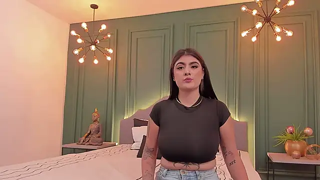 Snapshot of IrisBaker chatting on December 2024 06:05:01 PM IrisBaker online show from December 2024 06:05:01 PM