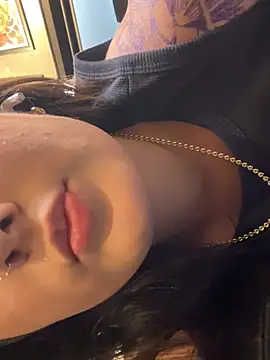 Snapshot of IrisBaker chatting on February 2025 09:58:02 PM IrisBaker online show from February 2025 09:58:02 PM