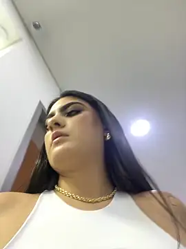 Snapshot of IrisBaker chatting on October 2025 09:23:02 PM IrisBaker online show from October 2025 09:23:02 PM