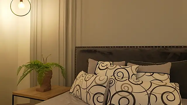 IrisBaker online show from November 2025 06:57:02 PM