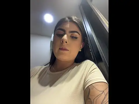 IrisBaker online show from May 2026 09:22:02 PM