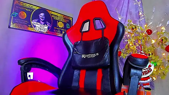 Snapshot of smoker445 chatting on November 2025 07:28:01 PM smoker445 online show from November 2025 07:28:01 PM