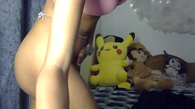 Snapshot of lola-__ chatting on February 2026 02:45:01 PM lola- online show from February 2026 02:45:01 PM