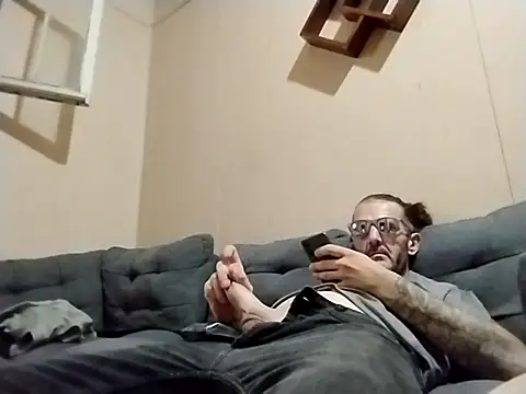 mebmeb24 online show from October 2025 01:52:01 PM