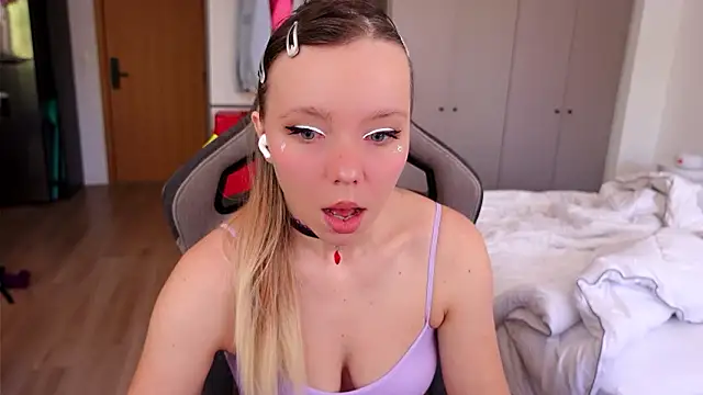 Snapshot of Ayra_Lust chatting on February 2026 05:38:02 PM Ayra Lust online show from February 2026 05:38:02 PM