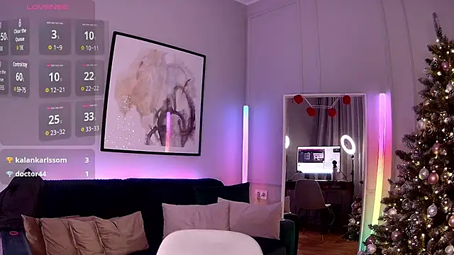 LoryWood online show from December 2024 06:56:02 PM