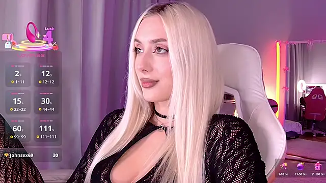 LoryWood online show from April 2026 02:46:02 PM