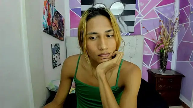 Brisahott online show from January 2025 01:31:01 PM