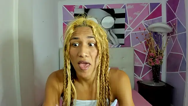 Brisahott online show from January 2025 02:17:02 PM