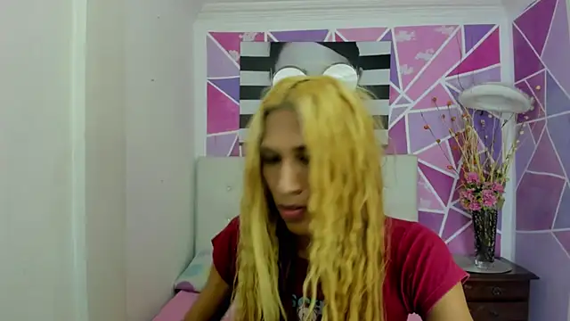 Brisahott online show from February 2025 01:51:02 PM