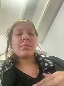 andreinitahg online show from December 2024 06:05:01 PM