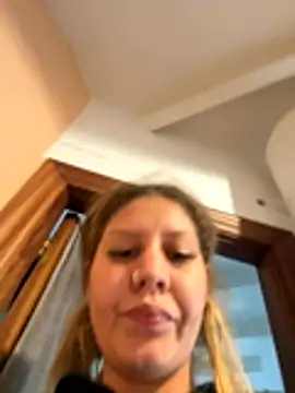 andreinitahg online show from October 2025 05:11:01 PM