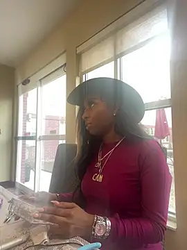 Snapshot of life-ent chatting on March 2025 10:26:01 PM life-ent online show from March 2025 10:26:01 PM