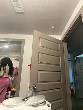 Snapshot of life-ent chatting on September 2025 04:01:01 PM life-ent online show from September 2025 04:01:01 PM