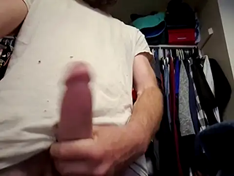 dougyhung2231 online show from March 2026 09:18:02 PM