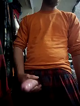 dougyhung2231 online show from June 2026 02:38:01 PM
