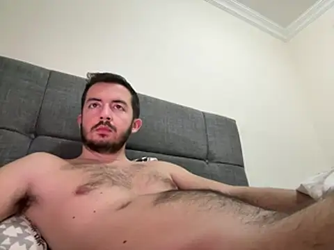 laynufff online show from April 2026 05:48:02 PM