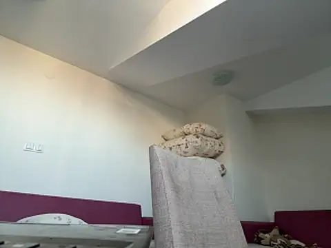 laynufff online show from May 2026 06:32:02 AM