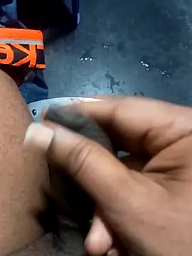 Snapshot of SexyMama_boy chatting on November 2025 03:27:02 AM SexyMama boy online show from November 2025 03:27:02 AM