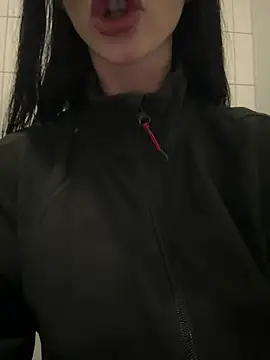 hrnxyygirl online show from December 2024 02:43:01 AM