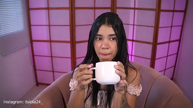 Snapshot of its_lola24 chatting on January 2025 11:32:02 AM its lola24 online show from January 2025 11:32:02 AM