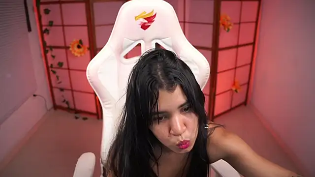 Snapshot of its_lola24 chatting on October 2025 01:58:02 AM its lola24 online show from October 2025 01:58:02 AM