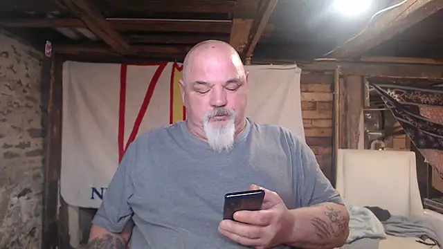 Snapshot of Newfiesausage1972 chatting on March 2026 01:28:01 PM Newfiesausage1972 online show from March 2026 01:28:01 PM