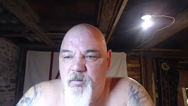 Snapshot of Newfiesausage1972 chatting on April 2026 06:11:01 AM Newfiesausage1972 online show from April 2026 06:11:01 AM