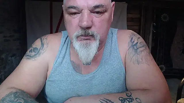 Snapshot of Newfiesausage1972 chatting on April 2026 08:32:02 PM Newfiesausage1972 online show from April 2026 08:32:02 PM