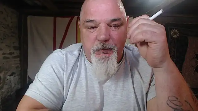 Snapshot of Newfiesausage1972 chatting on April 2026 10:54:02 PM Newfiesausage1972 online show from April 2026 10:54:02 PM