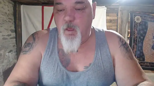 Snapshot of Newfiesausage1972 chatting on April 2026 11:31:02 AM Newfiesausage1972 online show from April 2026 11:31:02 AM