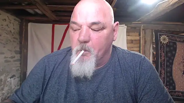 Snapshot of Newfiesausage1972 chatting on April 2026 02:40:01 PM Newfiesausage1972 online show from April 2026 02:40:01 PM