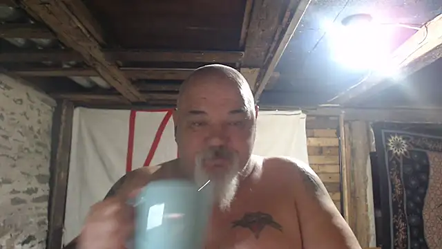 Snapshot of Newfiesausage1972 chatting on April 2026 08:40:02 AM Newfiesausage1972 online show from April 2026 08:40:02 AM