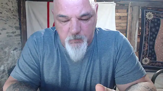 Snapshot of Newfiesausage1972 chatting on May 2026 11:15:01 AM Newfiesausage1972 online show from May 2026 11:15:01 AM