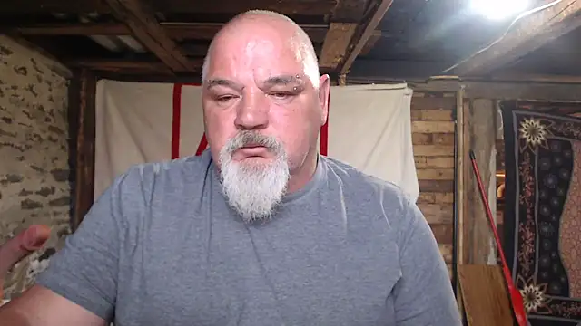 Snapshot of Newfiesausage1972 chatting on May 2026 12:33:01 PM Newfiesausage1972 online show from May 2026 12:33:01 PM