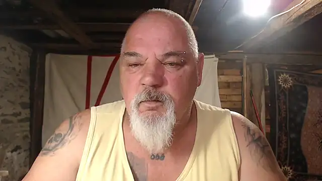 Snapshot of Newfiesausage1972 chatting on May 2026 11:03:02 AM Newfiesausage1972 online show from May 2026 11:03:02 AM