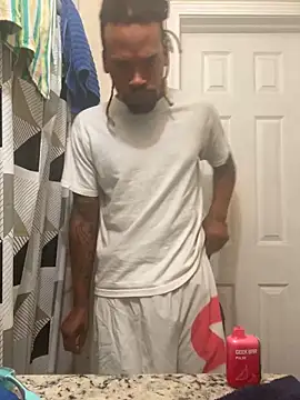 Snapshot of 1BeautyN1Beast chatting on December 2024 03:59:02 AM 1BeautyN1Beast online show from December 2024 03:59:02 AM