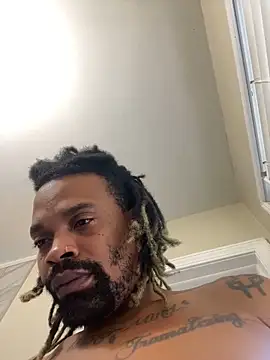 Snapshot of 1BeautyN1Beast chatting on December 2024 04:23:01 PM 1BeautyN1Beast online show from December 2024 04:23:01 PM