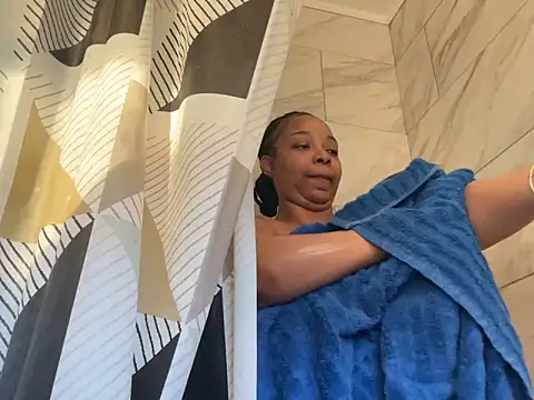 Snapshot of 1BeautyN1Beast chatting on January 2025 10:11:02 PM 1BeautyN1Beast online show from January 2025 10:11:02 PM