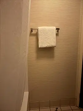 Snapshot of 1BeautyN1Beast chatting on October 2025 10:27:02 AM 1BeautyN1Beast online show from October 2025 10:27:02 AM