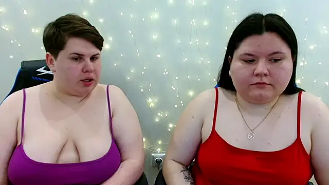 BeckyAndHellen online show from April 2026 10:03:01 AM