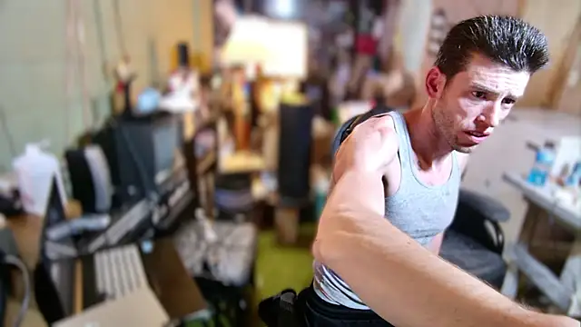 Snapshot of savageconfidence chatting on October 2025 09:01:01 AM savageconfidence online show from October 2025 09:01:01 AM