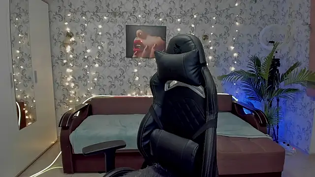 Snapshot of Eva_Rosec chatting on December 2024 03:06:02 PM Eva Rosec online show from December 2024 03:06:02 PM