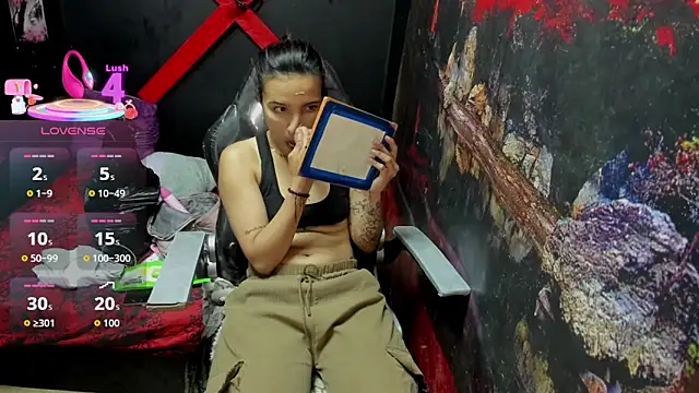 Yaumiko online show from November 2025 11:44:02 AM