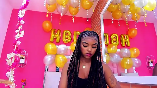 Snapshot of malu_horny_69 chatting on December 2024 06:06:01 PM malu horny 69 online show from December 2024 06:06:01 PM