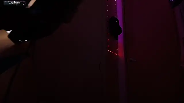 Snapshot of tinysofia_ chatting on February 2025 01:12:02 AM tinysofia online show from February 2025 01:12:02 AM